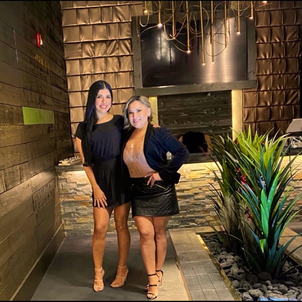 Meet your Posher, Nina